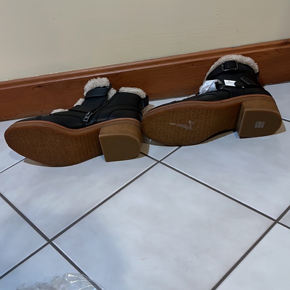 COACH BOOTS - Picture 8 of 13